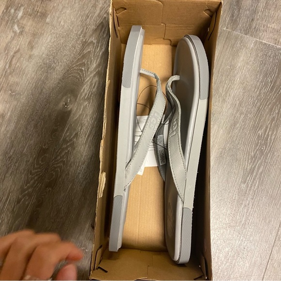 UGG | Bennison II Thong Slippers Flip Flops In Seal Grey Size 12 Men’s NEW - Picture 6 of 9